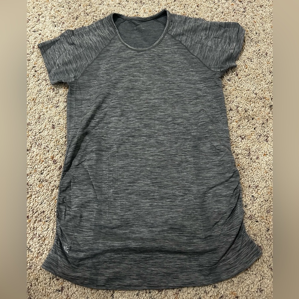 Athleta Women’s Speedlight Tee Grey- size S